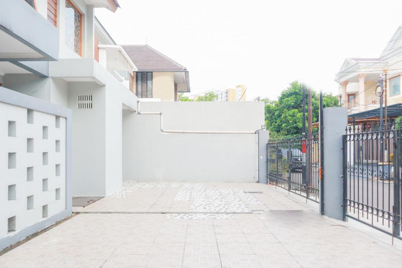 Oyo 2196 Ss Homes Jakarta Exterior photo