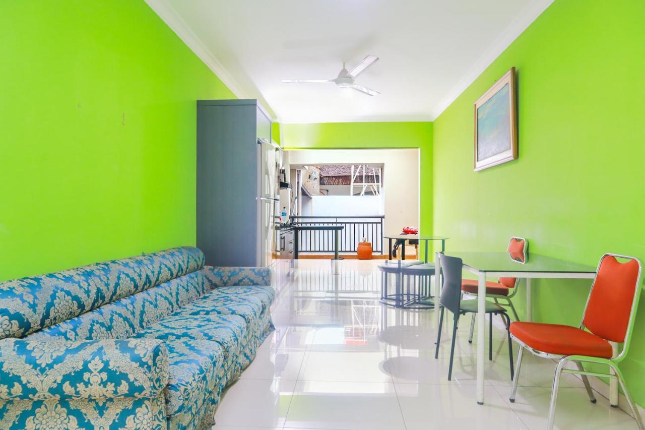 Oyo 2196 Ss Homes Jakarta Exterior photo